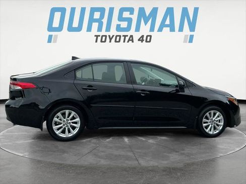 Certified 2026 Toyota Corolla LE w/ LE Premium Package FWD image 9