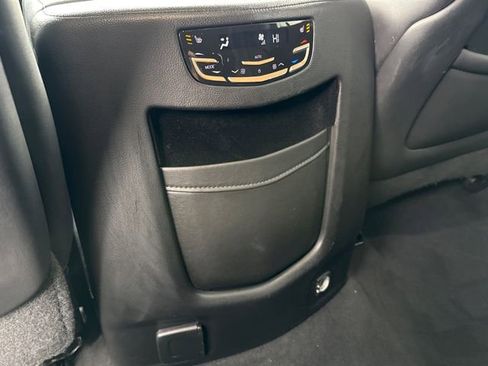 Used 2018 Cadillac Escalade ESV Luxury image 24