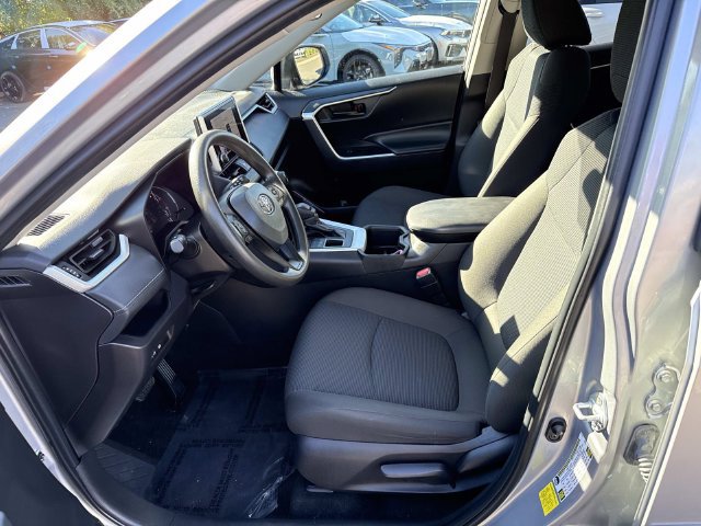 Used 2024 Toyota RAV4 LE AWD/4WD image 14