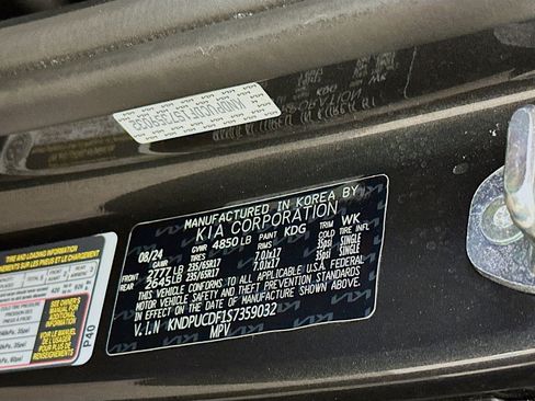 Used 2025 Kia Sportage LX image 12