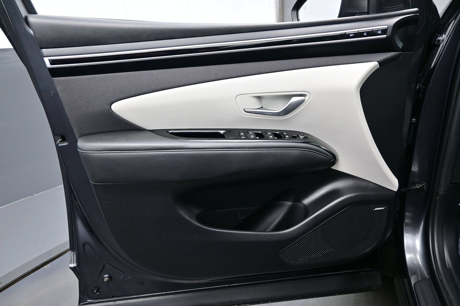 Certified 2024 Hyundai Tucson Limited AWD/4WD image 9