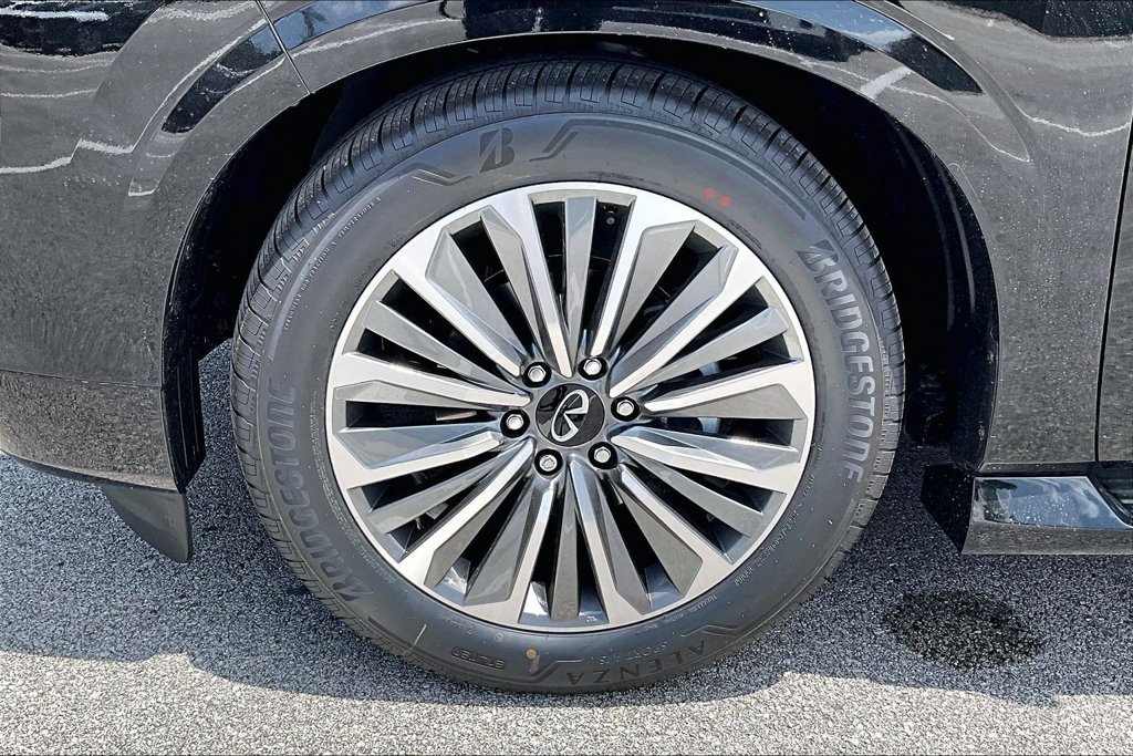 New 2027 INFINITI QX80 Luxe RWD image 16