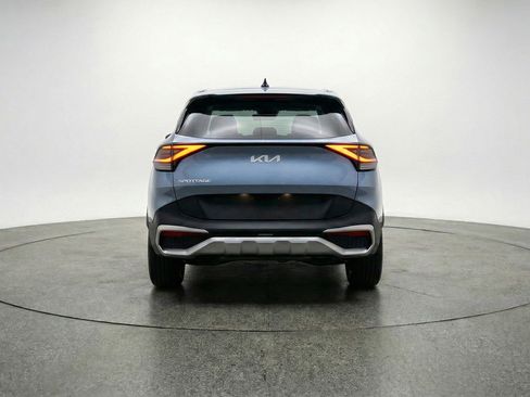 Used 2025 Kia Sportage LX image 7