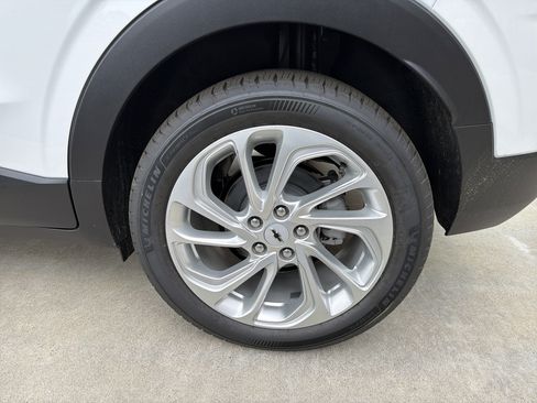 New 2027 Chevrolet Bolt LT image 19