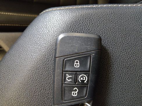 Used 2024 Volkswagen Jetta SE FWD image 32