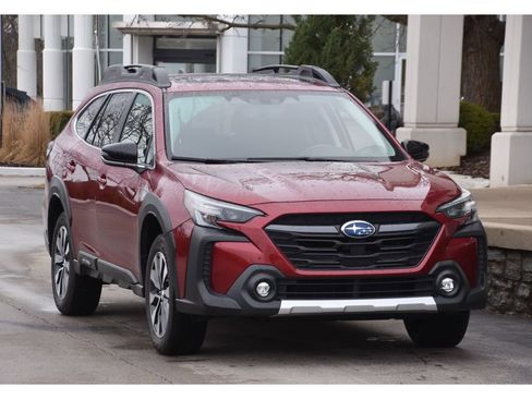 Used 2023 Subaru Outback Limited image 2