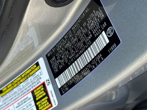 Used 2022 Toyota Camry XLE FWD image 33
