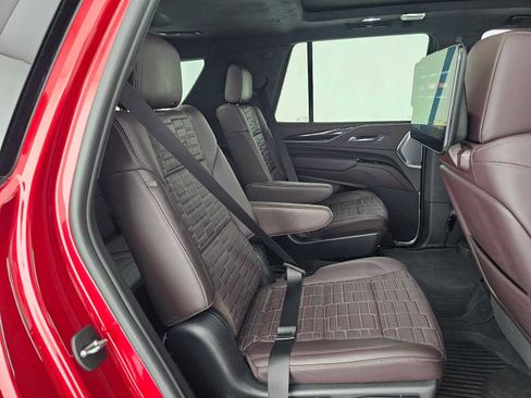 Certified 2024 Cadillac Escalade V AWD/4WD image 12