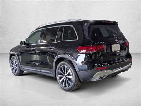 Certified 2022 Mercedes-Benz GLB 250 image 10