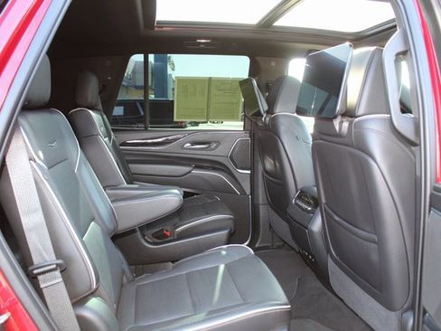 Used 2021 Cadillac Escalade Sport w/ Driver Assist Tech Package image 20