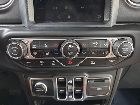 Used 2021 Jeep Gladiator Overland w/ Popular Equipment Package image 20