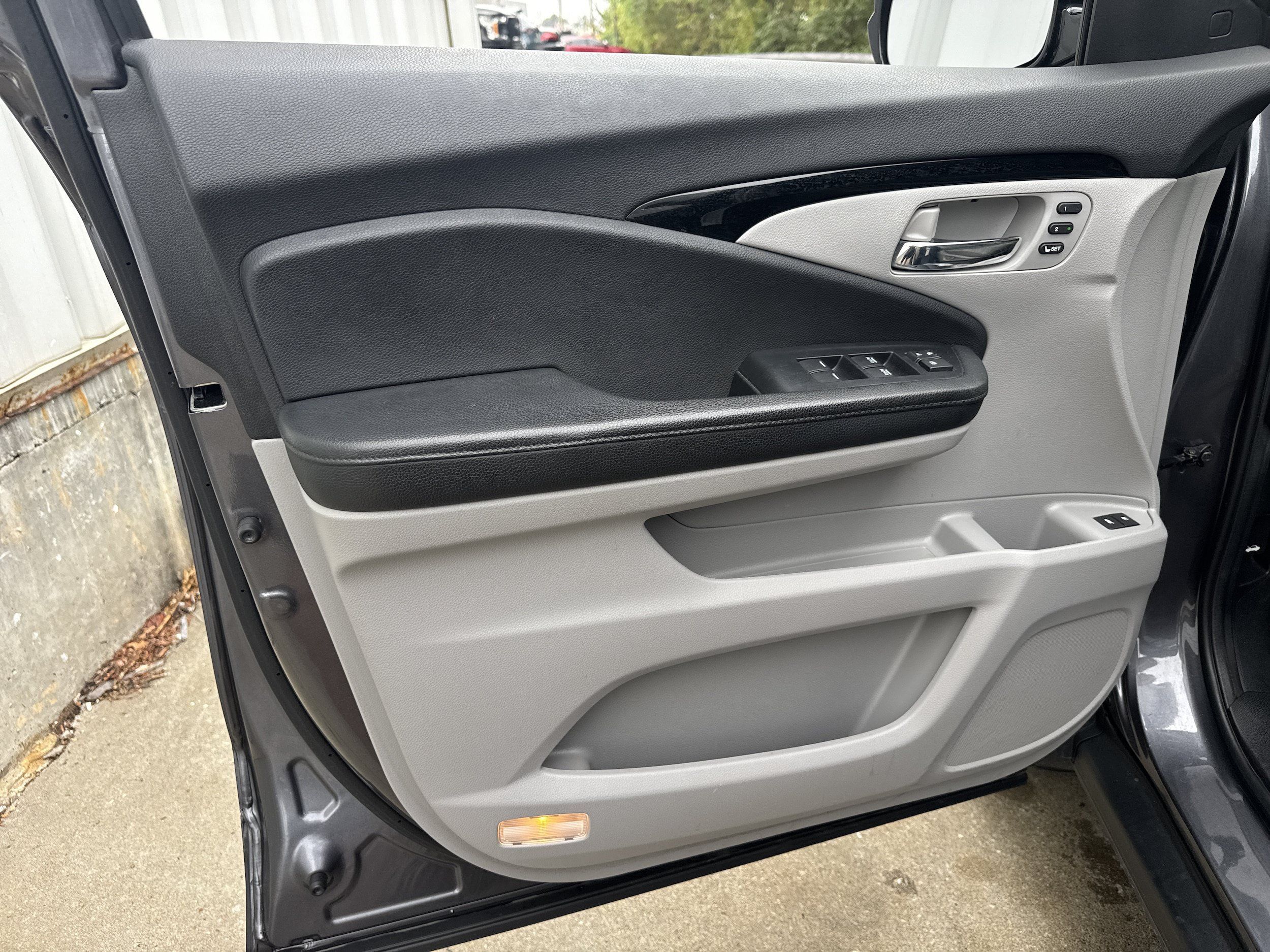Used 2021 Honda Pilot Touring image 10