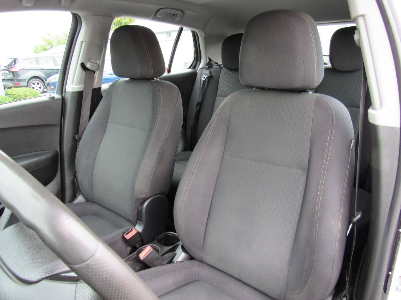 Used 2018 Chevrolet Trax LS AWD/4WD image 16