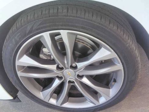 Used 2024 Chevrolet Malibu LT FWD image 5