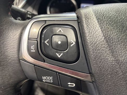 Used 2017 Toyota Camry SE image 31