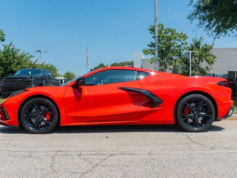 Used 2021 Chevrolet Corvette Stingray Preferred Cpe w/ Z51 Performance Package RWD image 11