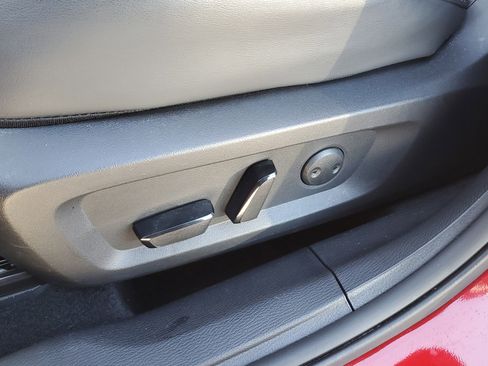 Used 2024 Mitsubishi Outlander SE image 21