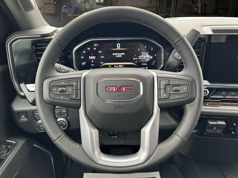 New 2026 GMC Sierra 1500 SLE w/ X31 Off-Road Package AWD/4WD image 19