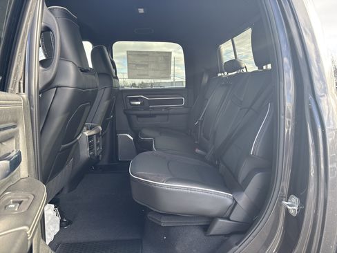 New 2026 RAM 2500 Laramie AWD/4WD image 12