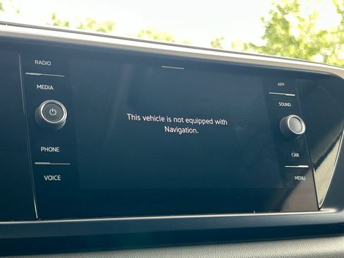Certified 2023 Volkswagen Taos SE FWD image 25