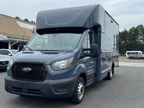 Used 2021 Ford Transit 350 DRW RWD image 2