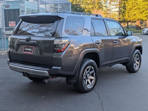 Used 2019 Toyota 4Runner TRD Off-Road Premium image 5