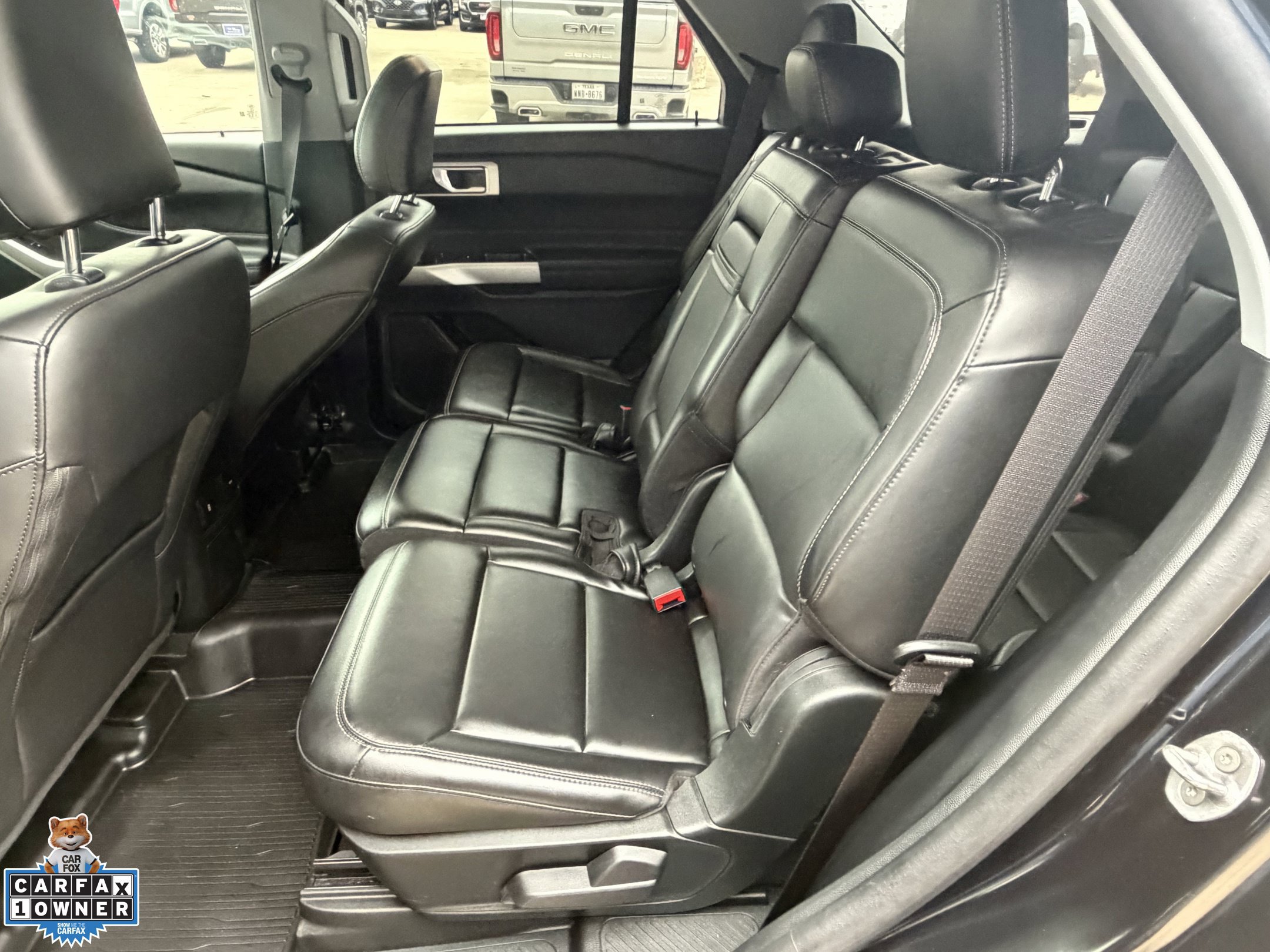 Used 2023 Ford Explorer XLT w/ Equipment Group 202A AWD/4WD image 29