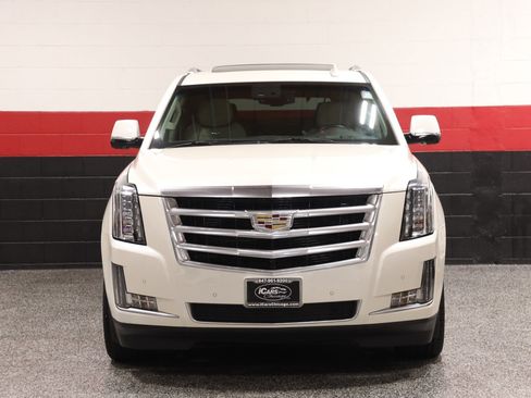 Used 2015 Cadillac Escalade Luxury AWD/4WD image 11