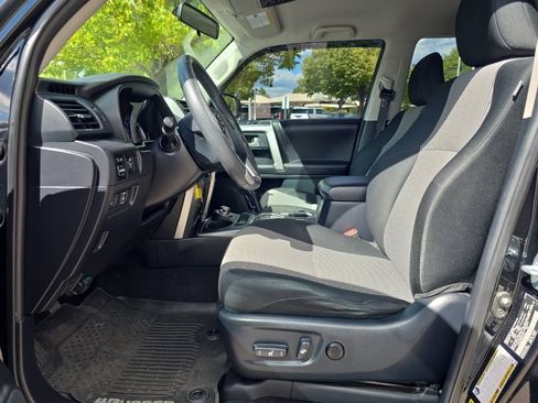 Used 2016 Toyota 4Runner SR5 image 12