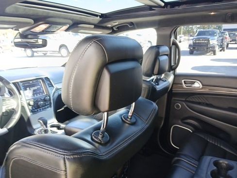 Used 2018 Jeep Grand Cherokee Trackhawk image 30