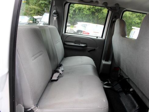 Used 2006 Ford F250 Lariat image 13