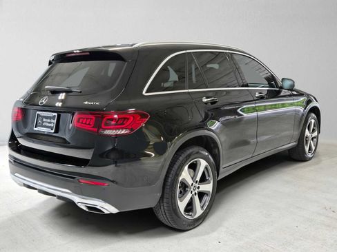 Used 2022 Mercedes-Benz GLC 300 4MATIC image 3