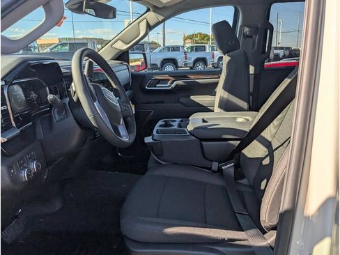 New 2026 GMC Sierra 1500 SLE w/ Preferred Package AWD/4WD image 16
