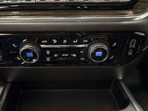 Used 2023 Chevrolet Silverado 1500 LT Trail Boss w/ LT Trail Boss Premium Package AWD/4WD image 22