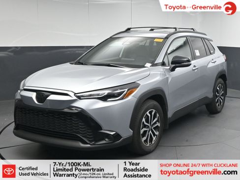 Certified 2025 Toyota Corolla Cross SE image 1