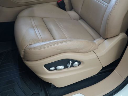 Used 2019 Porsche Cayenne S AWD/4WD image 28