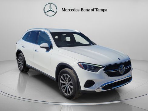 Used 2023 Mercedes-Benz GLC 300 4MATIC image 5
