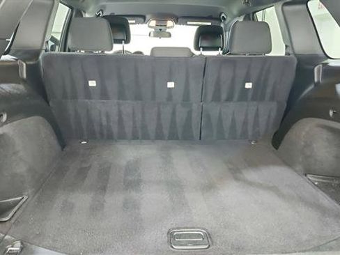 Used 2018 Jeep Grand Cherokee Laredo RWD image 12