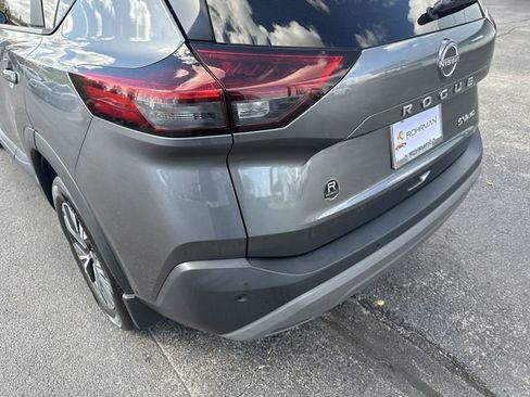 Certified 2022 Nissan Rogue SV image 30