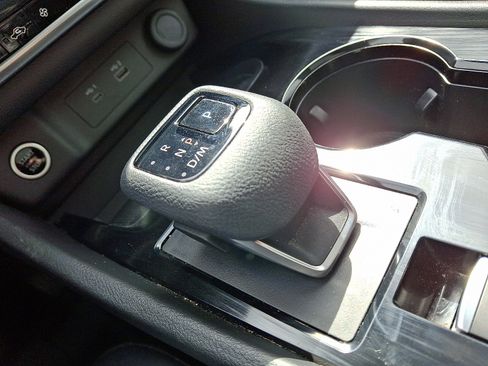 Used 2022 Nissan Rogue SV w/ SV Premium Package image 15