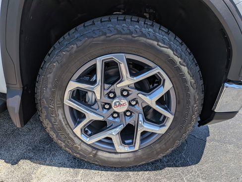 New 2026 GMC Sierra 1500 SLT AWD/4WD image 12