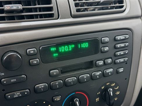 Used 2007 Ford Taurus SE image 21