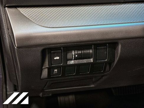 Used 2018 Subaru Legacy 2.5i Premium w/ Popular Package #1 AWD/4WD image 10