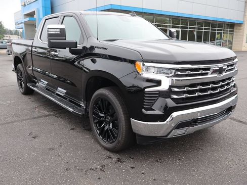 New 2026 Chevrolet Silverado 1500 LTZ w/ LTZ Premium Package AWD/4WD image 2