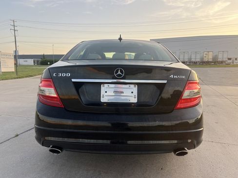 Used 2009 Mercedes-Benz C 300 4MATIC Sedan image 4
