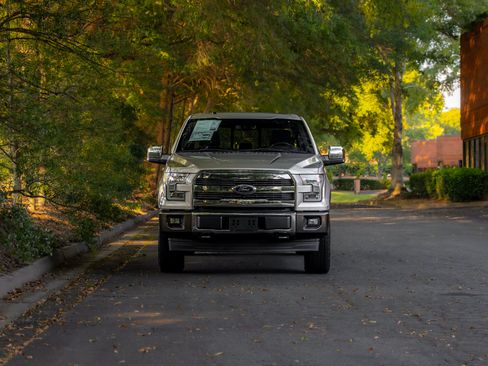 Used 2017 Ford F150 King Ranch w/ Equipment Group 601A Luxury AWD/4WD image 36