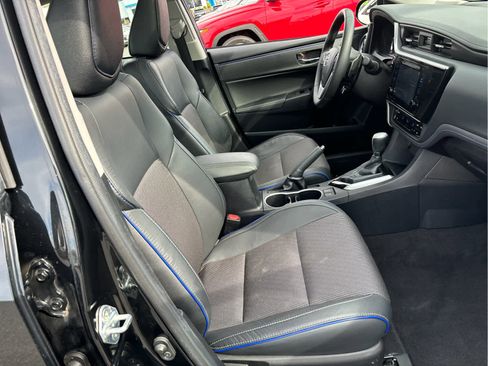 Used 2019 Toyota Corolla SE w/ SE Premium Package image 19