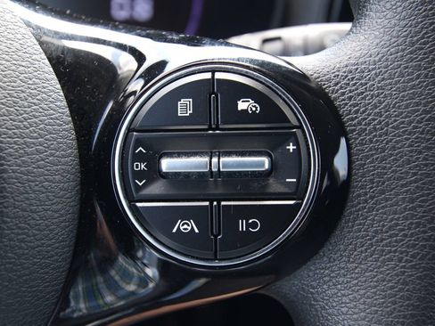 Used 2025 Kia Soul S FWD image 20
