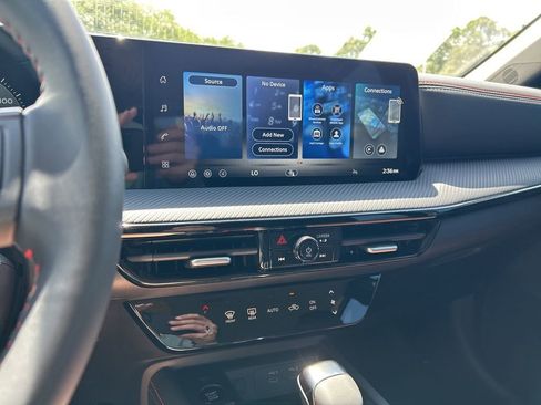 New 2026 Nissan Kicks SR FWD image 30