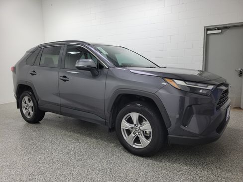 Used 2025 Toyota RAV4 XLE FWD image 4